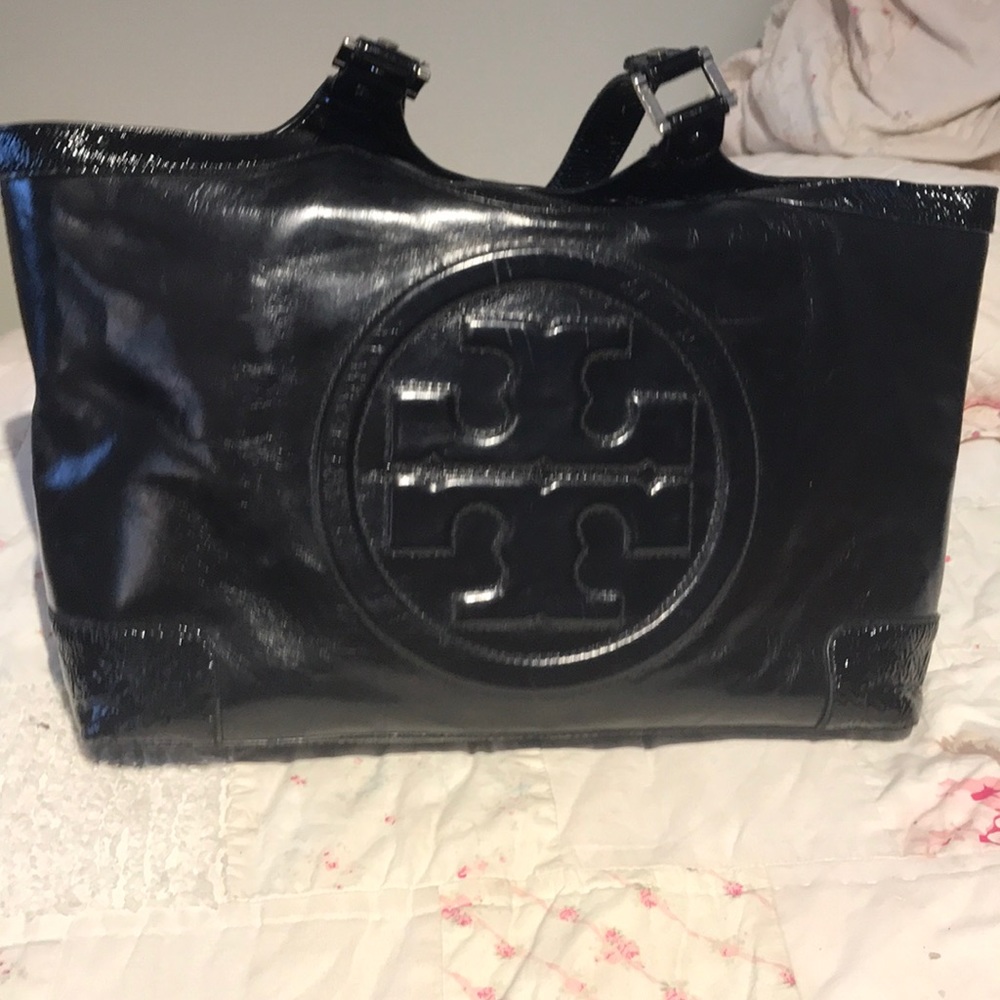 Tory Burch black bombe